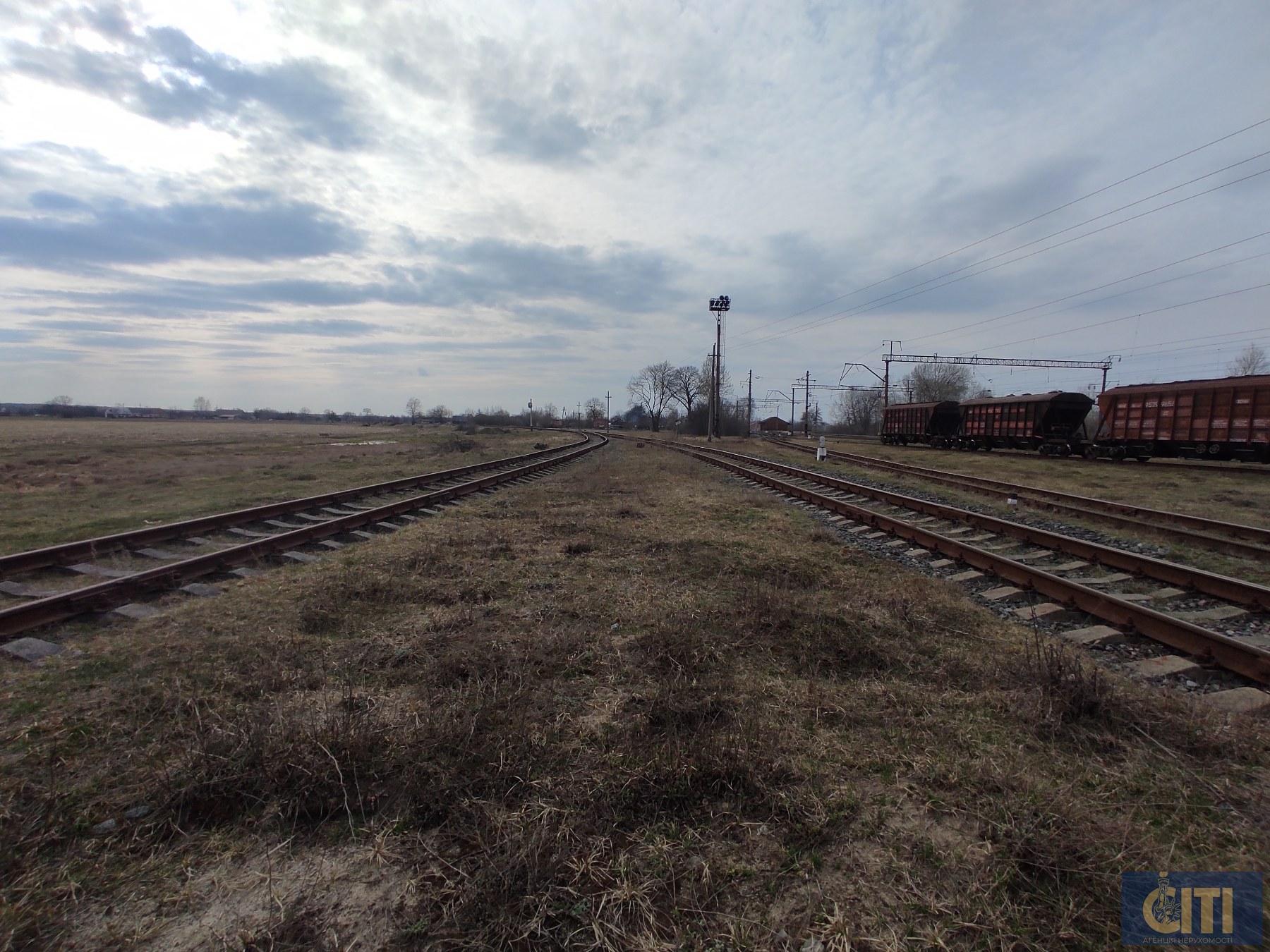 Продаж земельної ділянки із залізничною гілкою, 5.5 га під елеватор, склади, бізнес