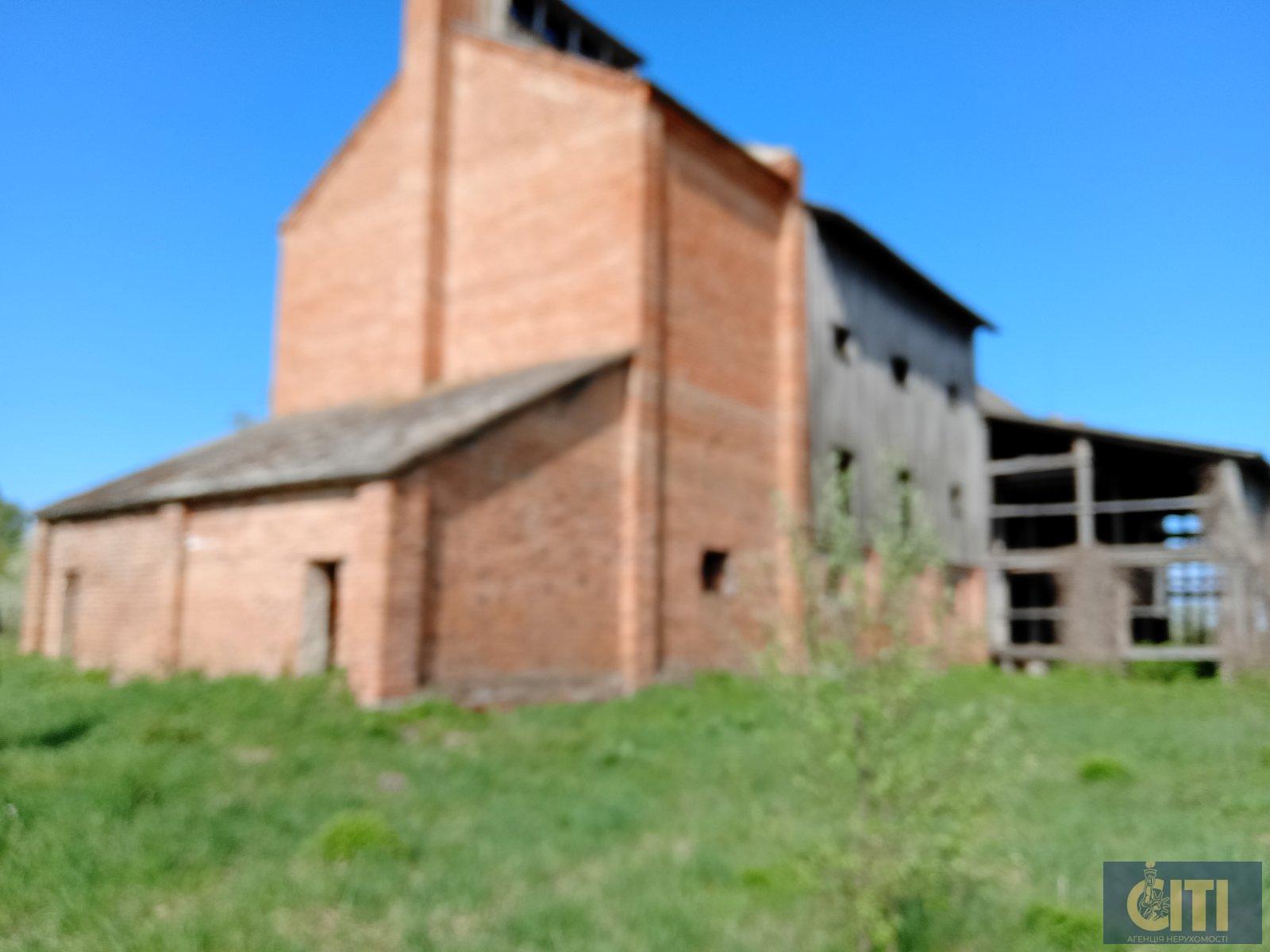 Продам будівлю хмелесушки 1400 кв.м.