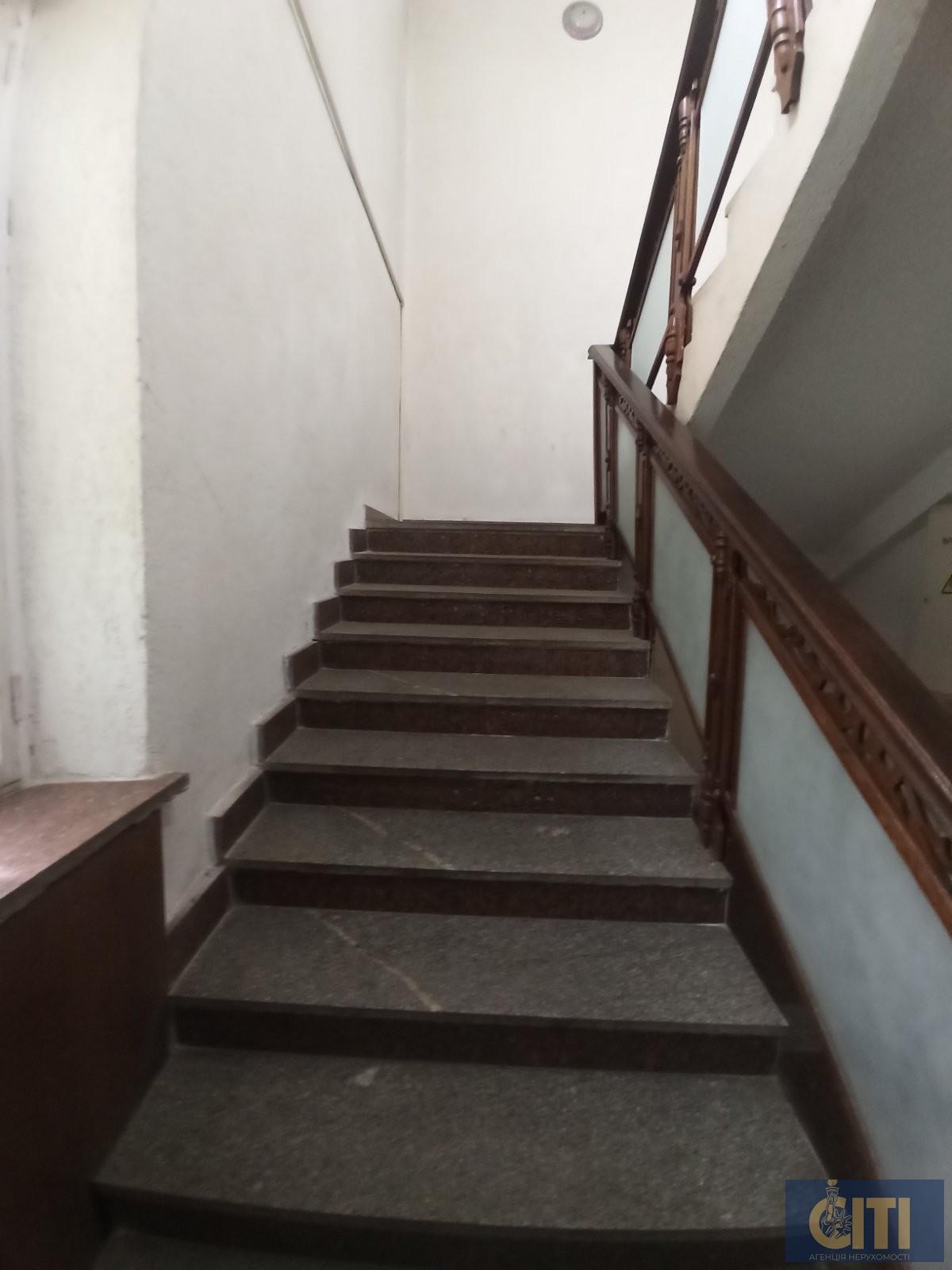 34563456345634564356 Майновий комплекс у промисловому районі м. Житомира, загальна площа 2100 кв.м.