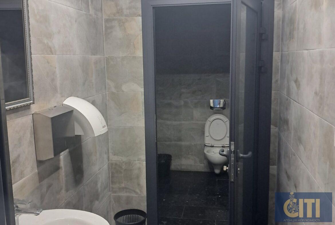 Оренда приміщення в центрі міста, район вул. Ольжича/Победи 160кв.м.