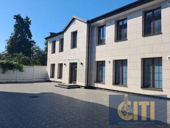 Оренда приміщення в центрі міста, район вул. Ольжича/Победи 160кв.м.