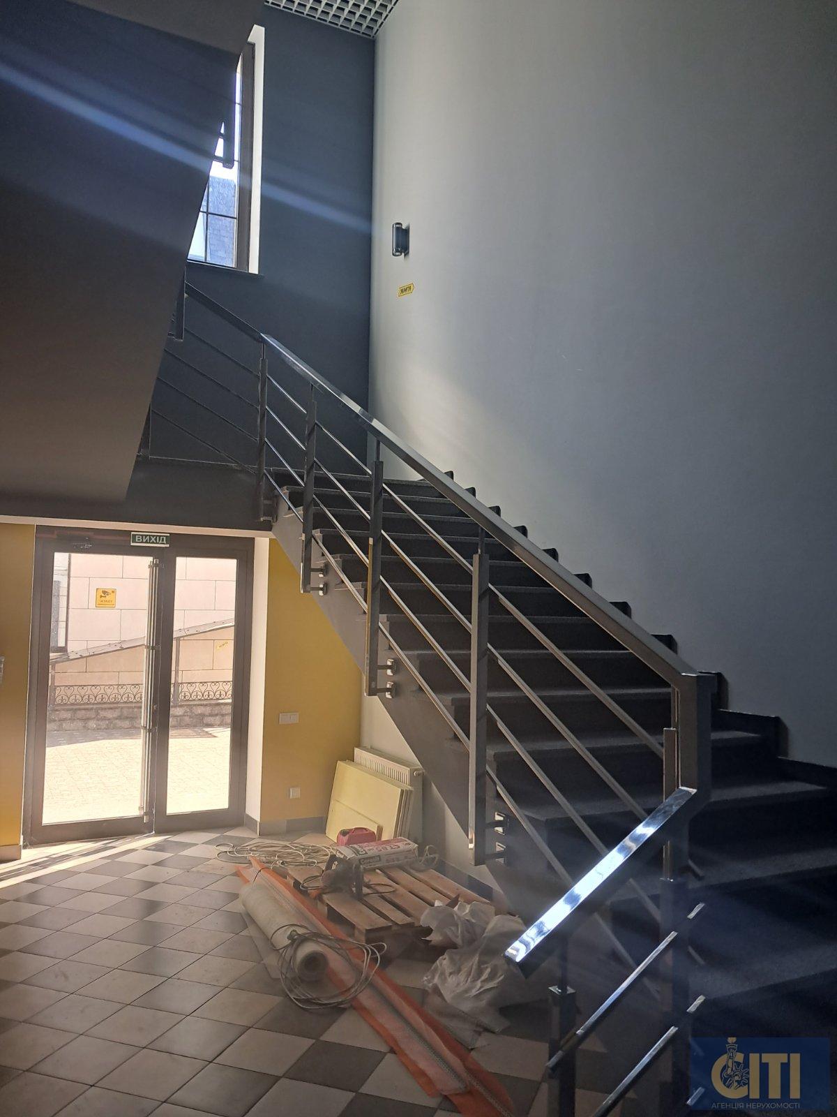 Аренда помещения в центре города, район ул. Ольжича/Победы 160кв.м. Оренда приміщення в центрі міста, район вул. Ольжича/Победи 160кв.м.