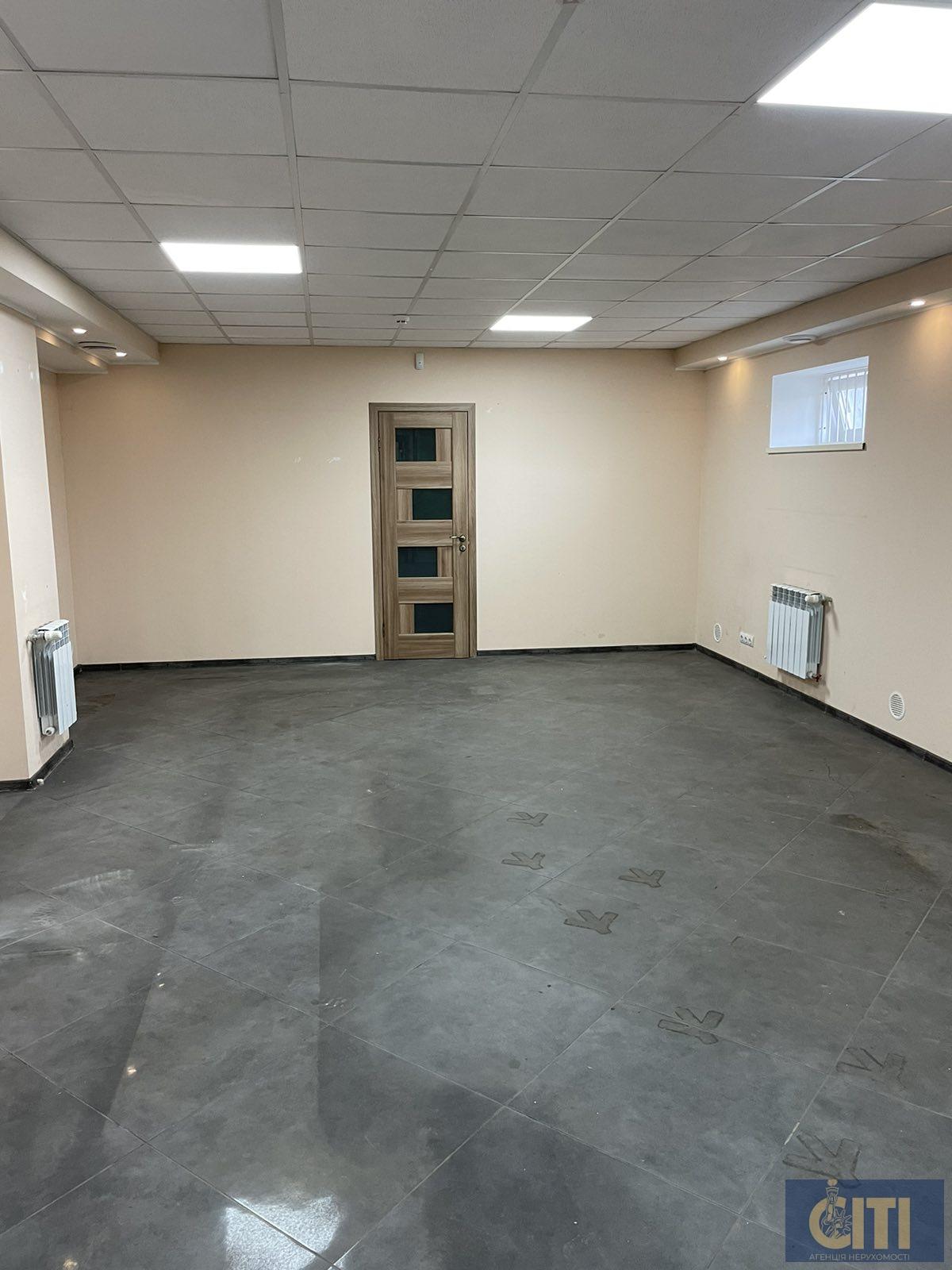 Приміщення магазину, район ТРЦ “Глобал UA”, 65 м²