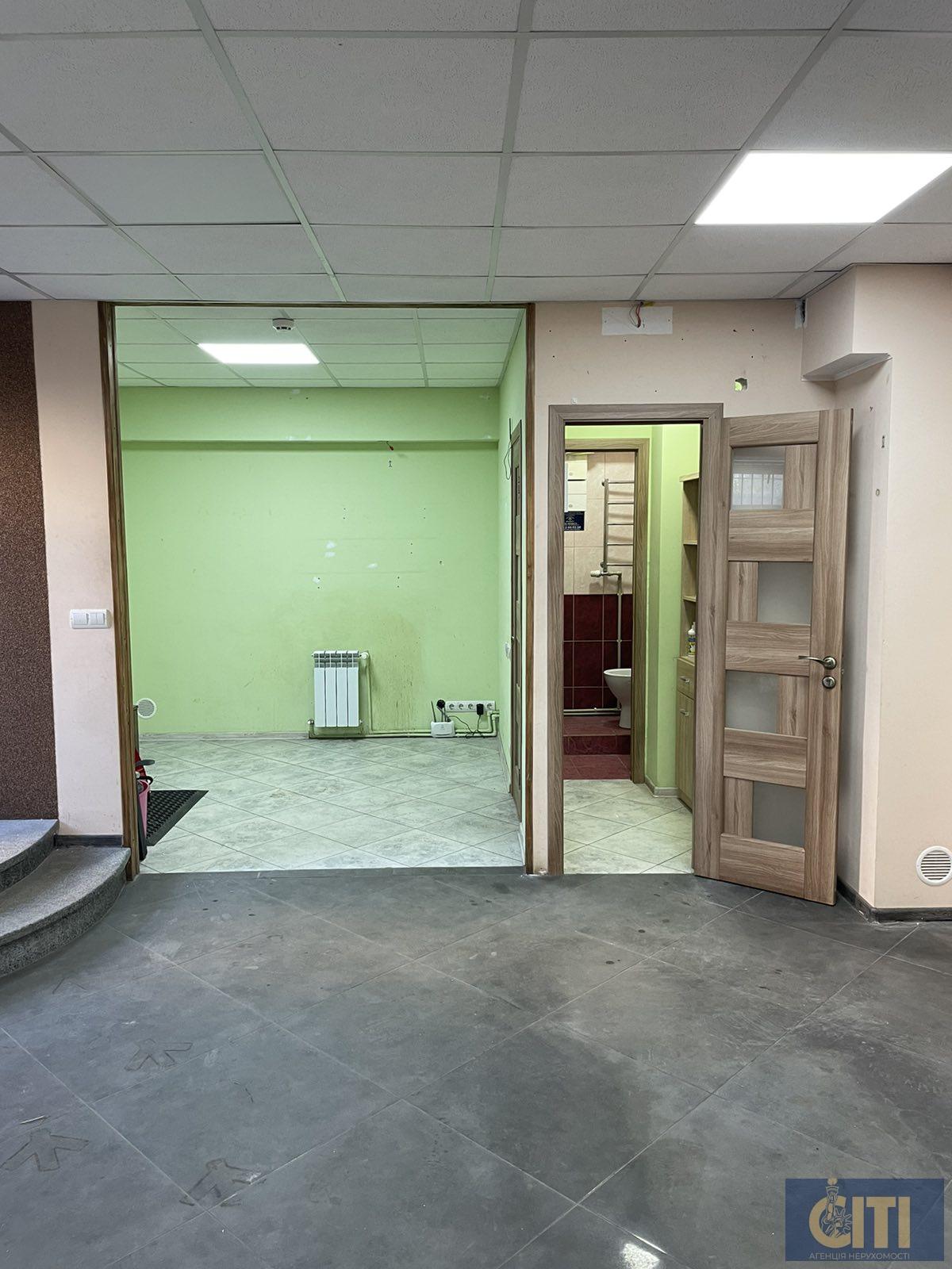 Приміщення магазину, район ТРЦ “Глобал UA”, 65 м²