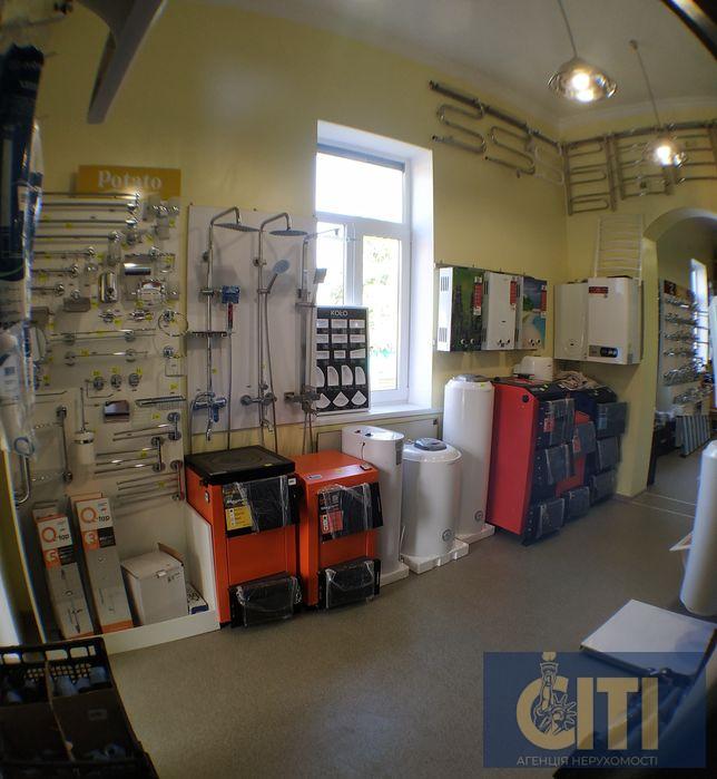 Будівля діючого магазину в центрі районного центру, 50 кв.м