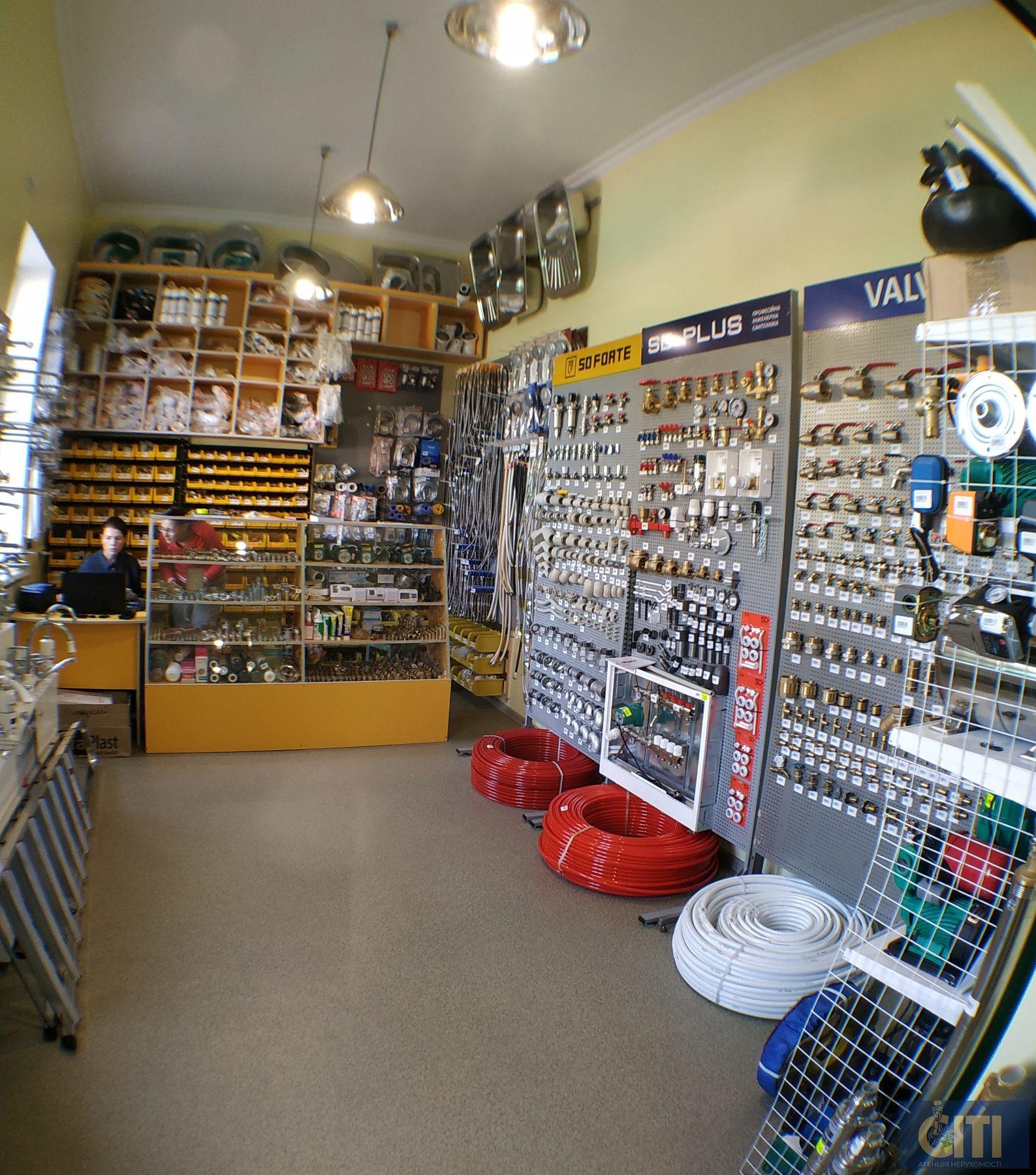 Будівля діючого магазину в центрі районного центру, 50 кв.м