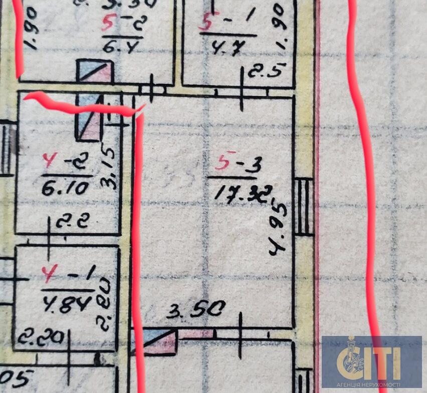 Будівля діючого магазину в центрі районного центру, 50 кв.м