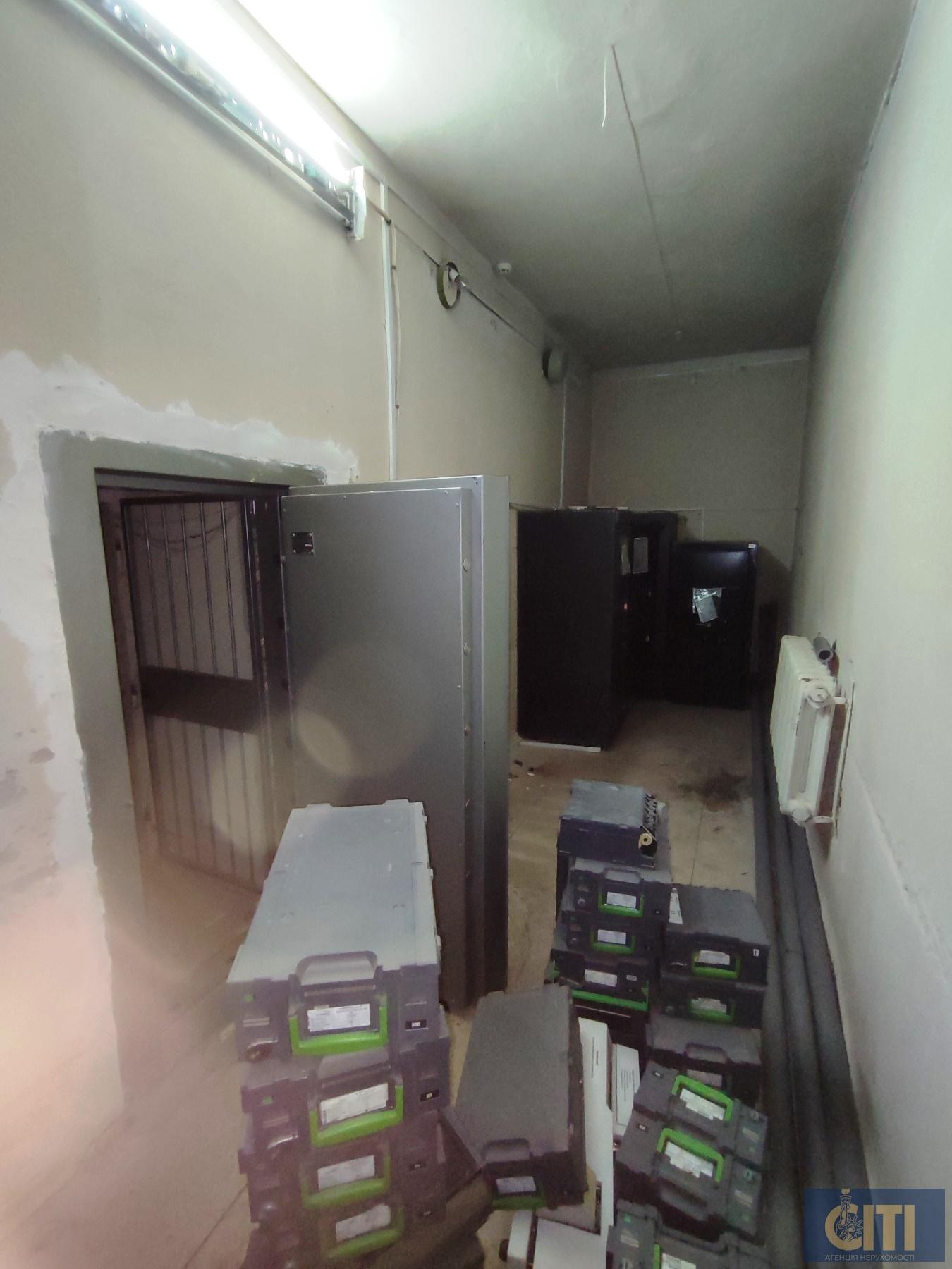 Комерційне приміщення, в центрі (к-р Жовтень), 360 кв.м.