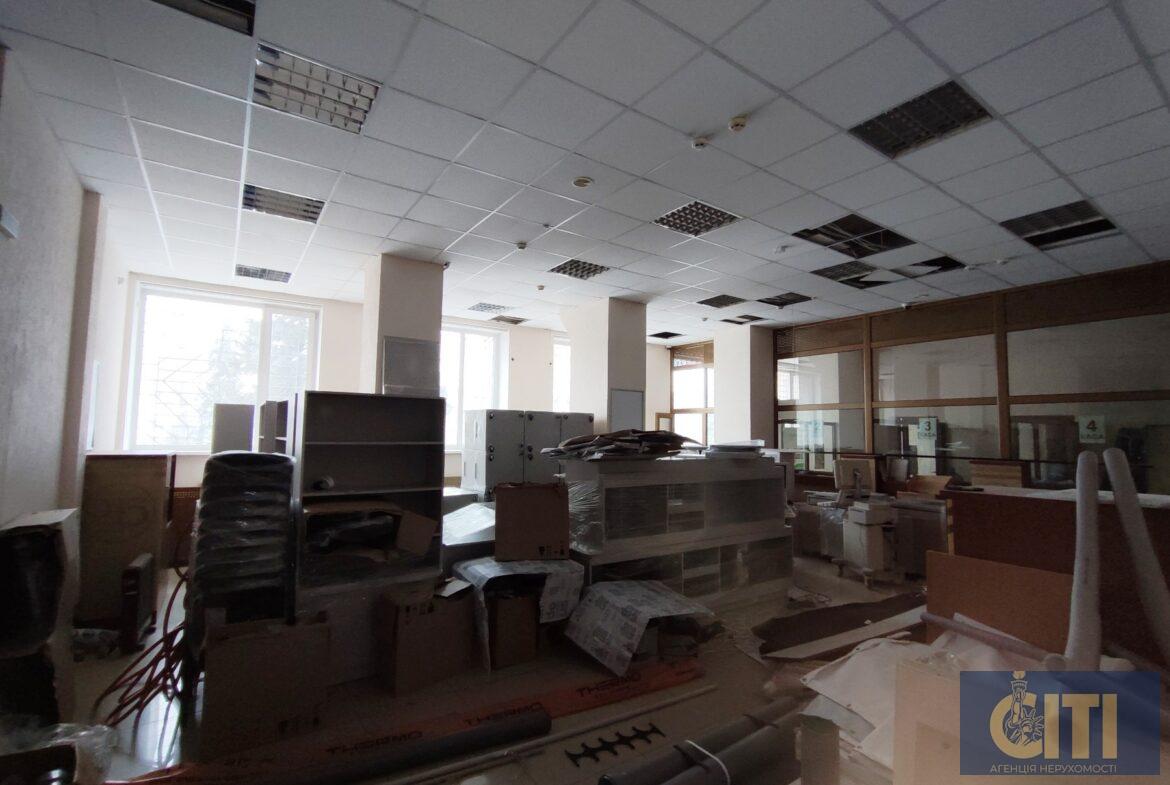 Комерційне приміщення, в центрі (к-р Жовтень), 360 кв.м.