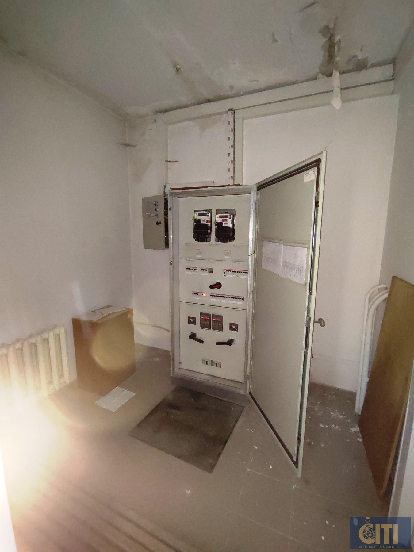 Комерційне приміщення, в центрі (к-р Жовтень), 360 кв.м.