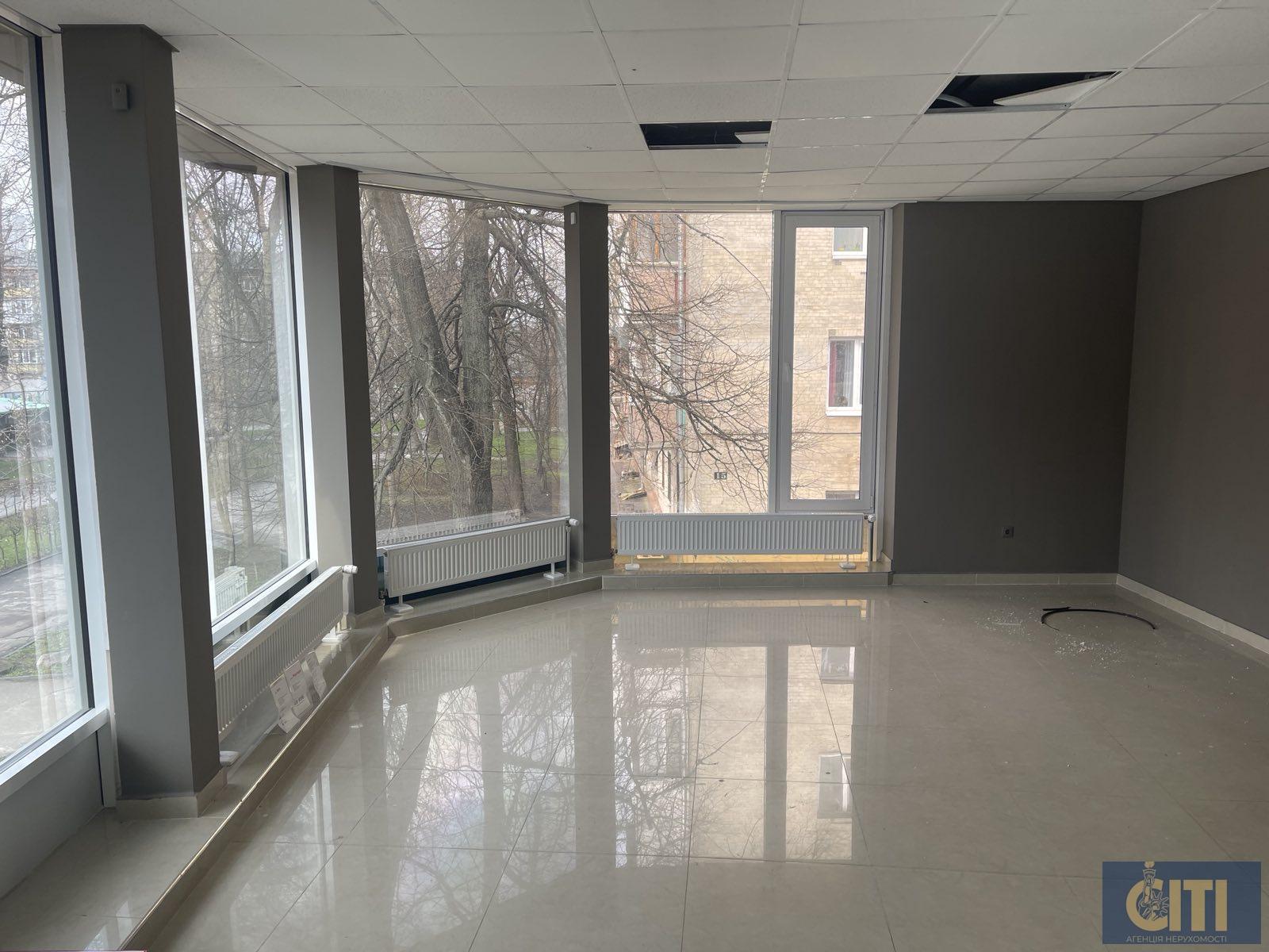 Помещение в самом центре по ул.Киевской, 180 м2 Приміщення в самому центрі по вул.Київській, 180 м2