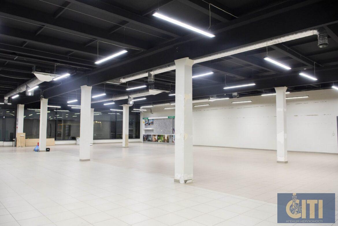 Оренда нежитлового приміщення під магазин, офіс, салон 426 кв.м.