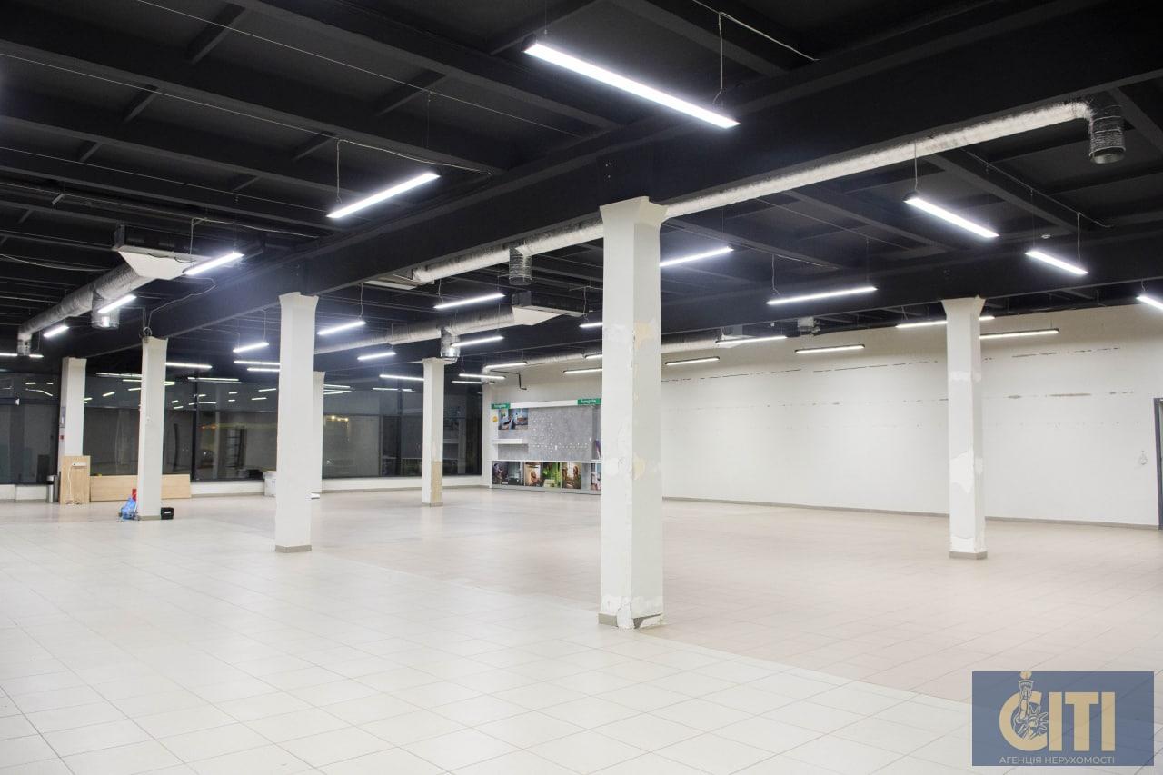 _VIBER~2 Оренда нежитлового приміщення під магазин, офіс, салон 426 кв.м.