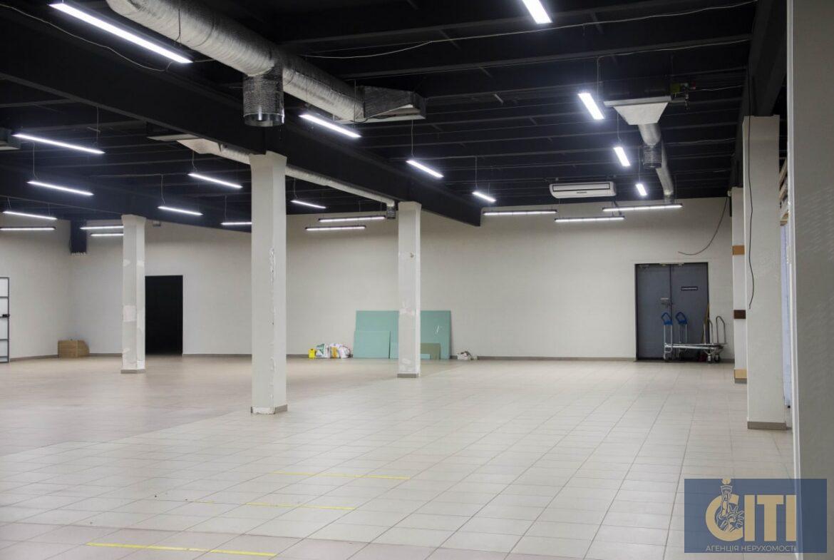 Оренда нежитлового приміщення під магазин, офіс, салон 426 кв.м.