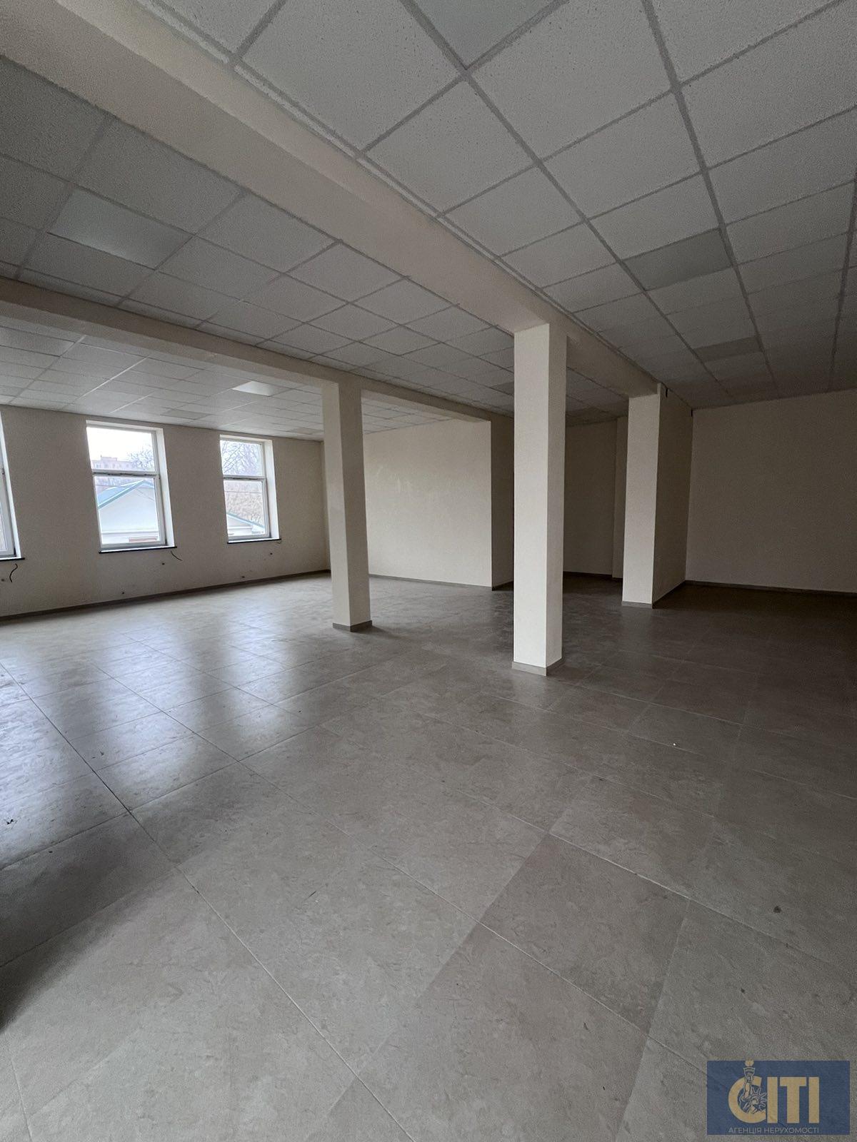 Оренда комерційної нерухомості на вулиці Чуднівська, 410 кв.м.