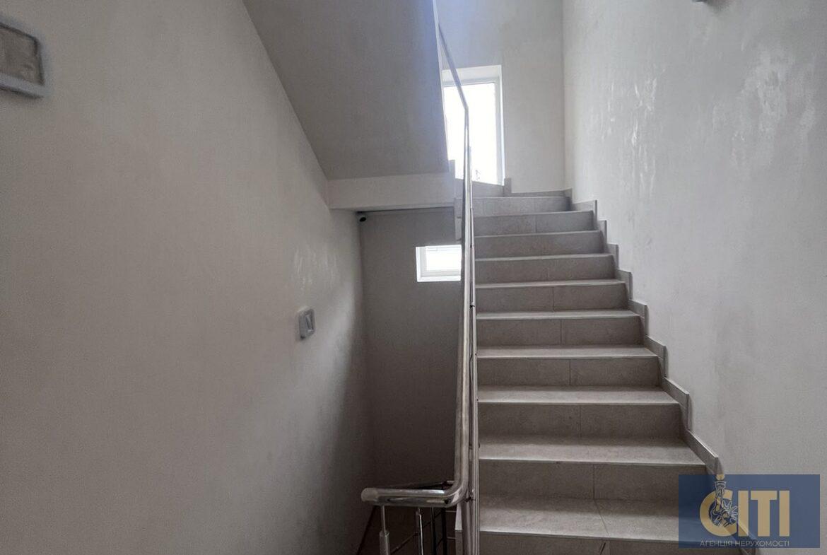 Оренда комерційної нерухомості на вулиці Чуднівська, 410 кв.м.