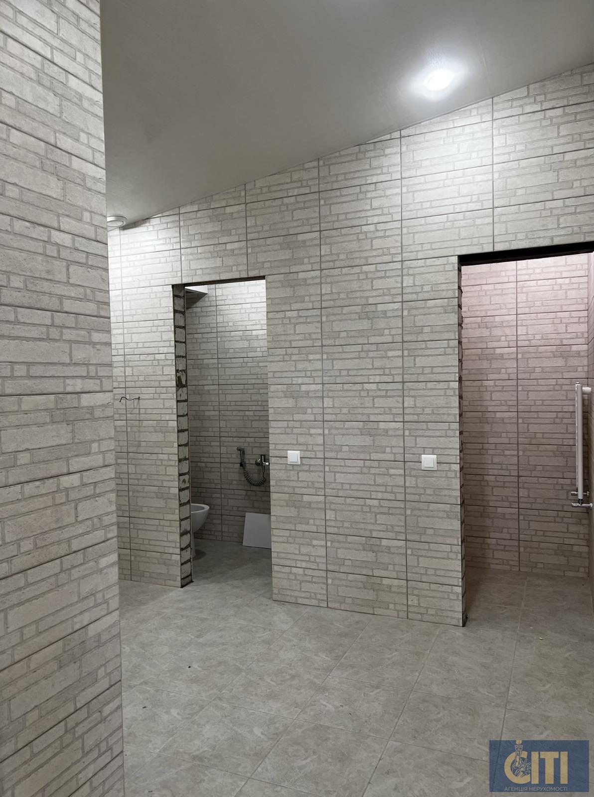 Аренда коммерческой недвижимости на улице Чудновская, 410 кв.м. Оренда комерційної нерухомості на вулиці Чуднівська, 410 кв.м.