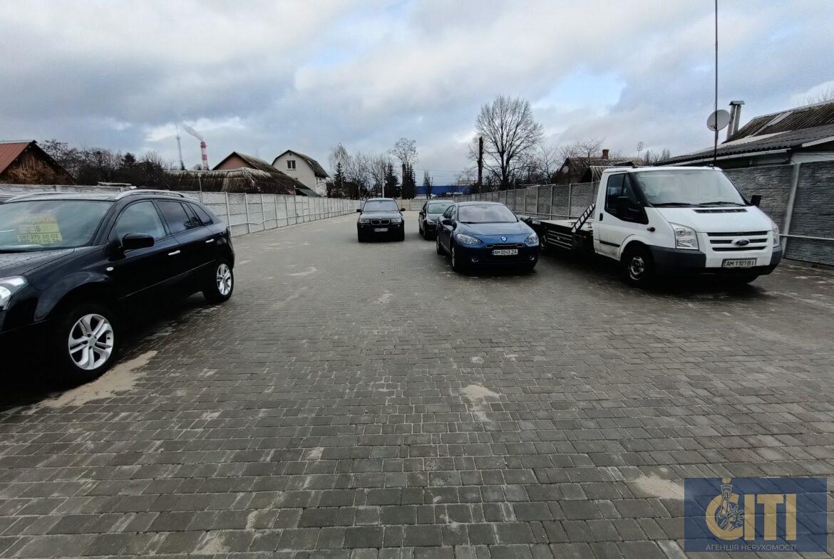 Автомайданчик (паркувальний простір) - 1 200 m² + офіс 15-45 m²