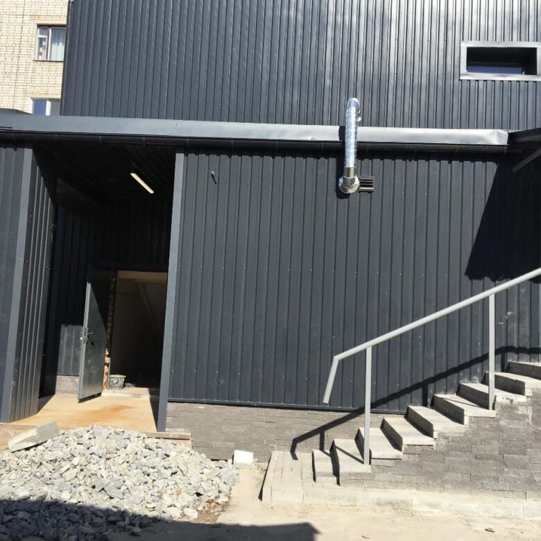 Приміщення з окремим входом (другий поверх) 135,7 кв.м.