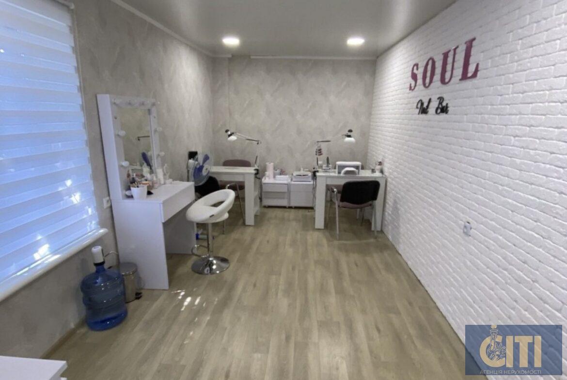 Здається в оренду салон із меблями та обладнанням, 11 м2