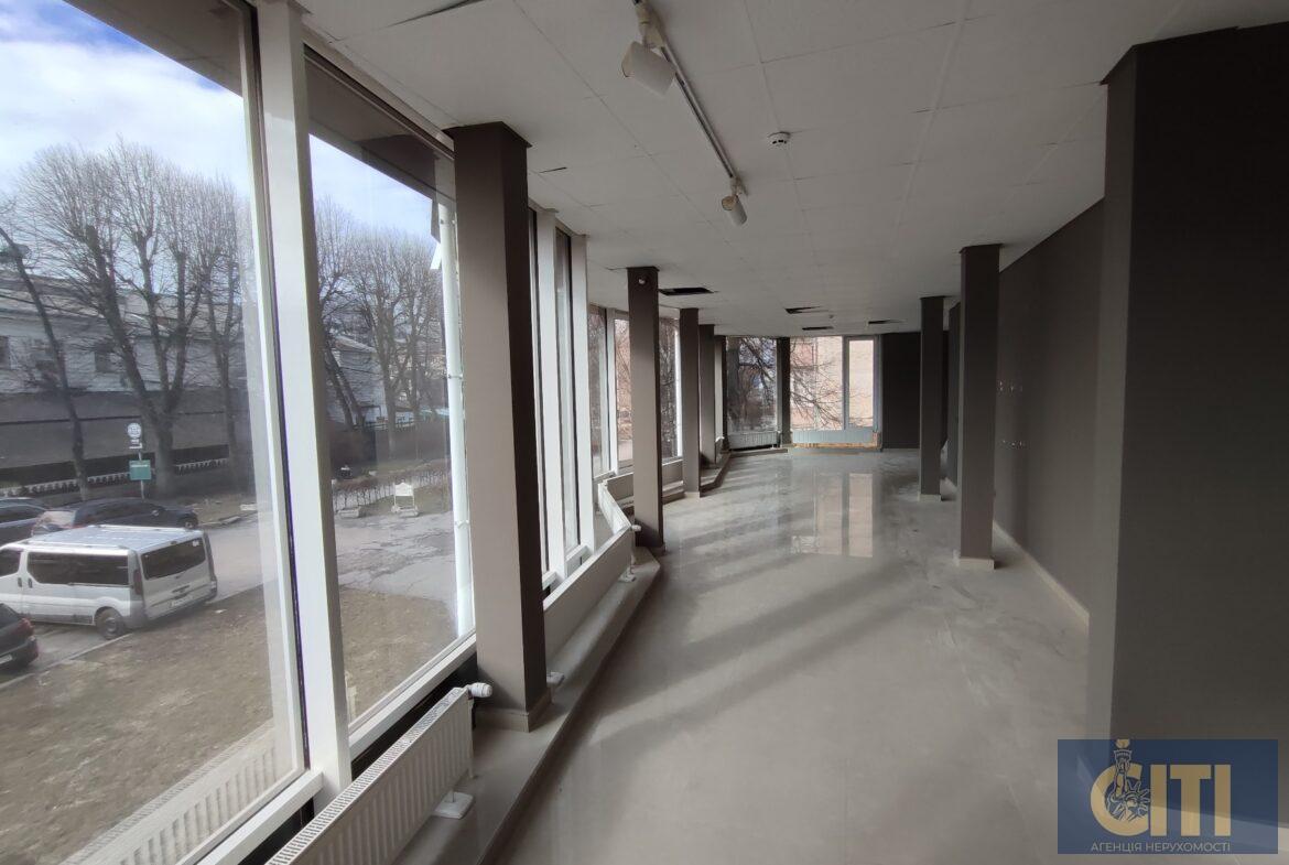 Приміщення в самому центрі по вул.Київській, 180 м2