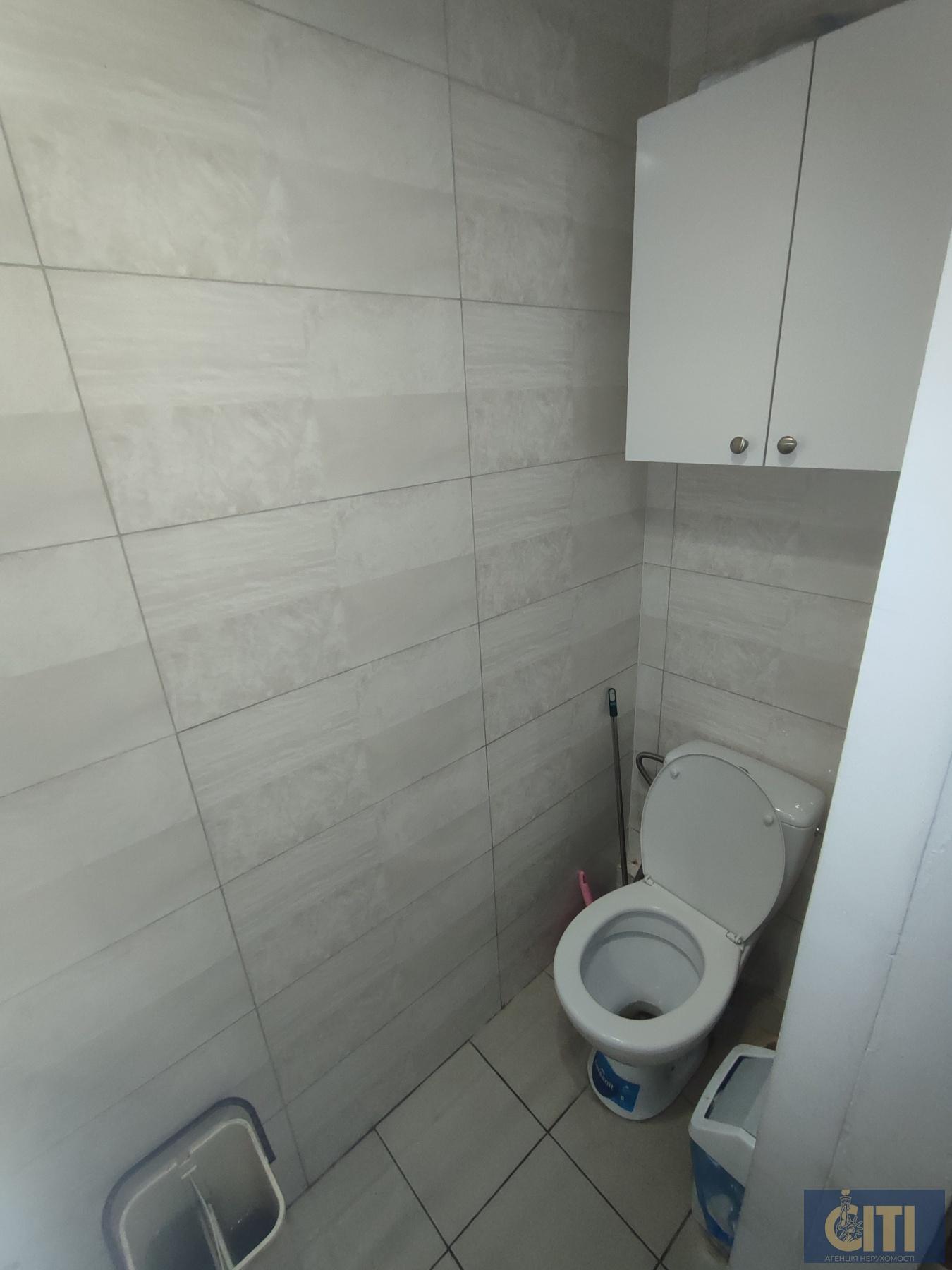 Помещение в самом центре по ул.Киевской, 180 м2 Приміщення в самому центрі по вул.Київській, 180 м2