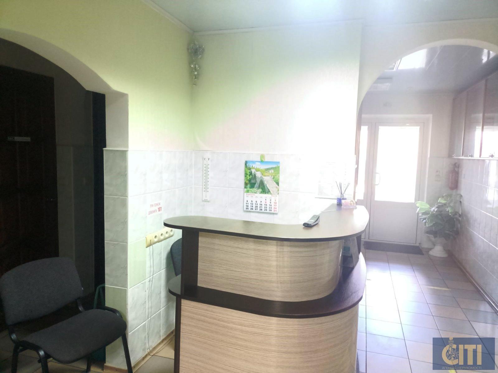 Здам в оренду салон краси в центральній частині міста по вул. Східна, 120 м²