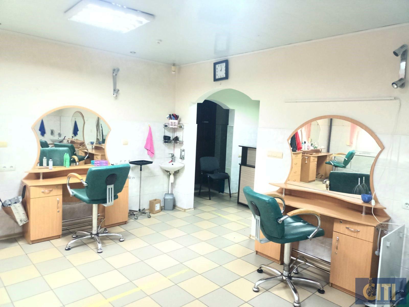 Здам в оренду салон краси в центральній частині міста по вул. Східна, 120 м²