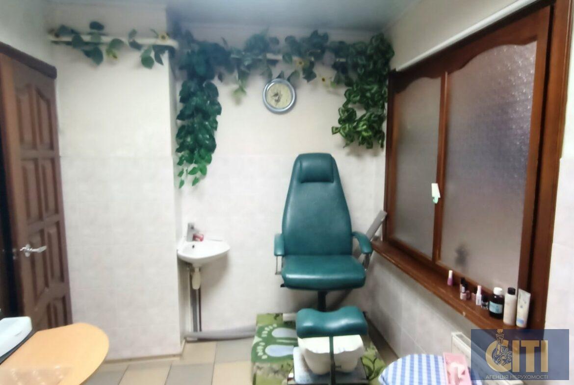 Здам в оренду салон краси в центральній частині міста по вул. Східна, 120 м²