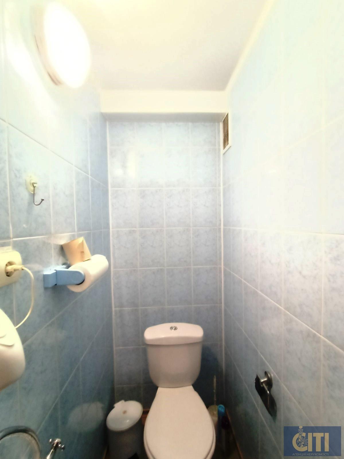 Здам в оренду салон краси в центральній частині міста по вул. Східна, 120 м²