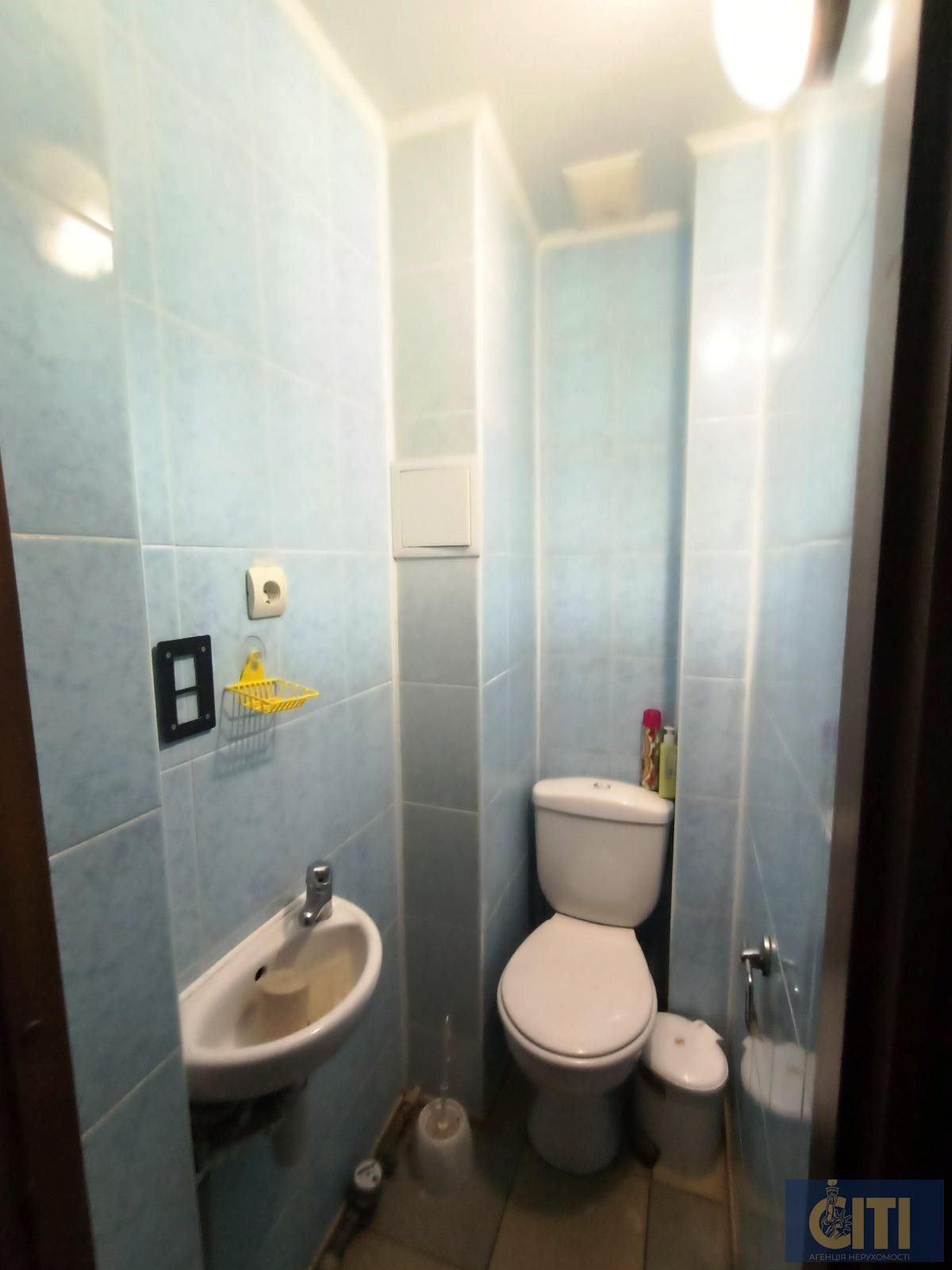 Здам в оренду салон краси в центральній частині міста по вул. Східна, 120 м²