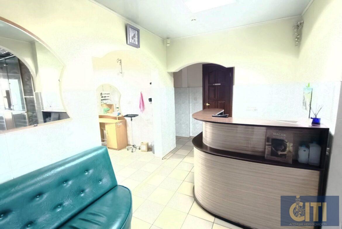 Здам в оренду салон краси в центральній частині міста по вул. Східна, 120 м²