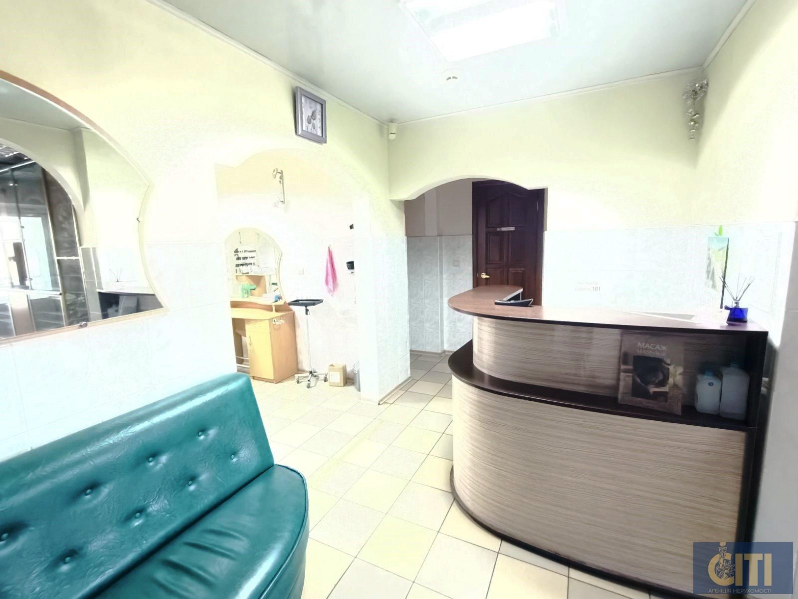 Сдам в аренду салон красоты в центральной части города по ул. Восточная, 120 м² Здам в оренду салон краси в центральній частині міста по вул. Східна, 120 м²