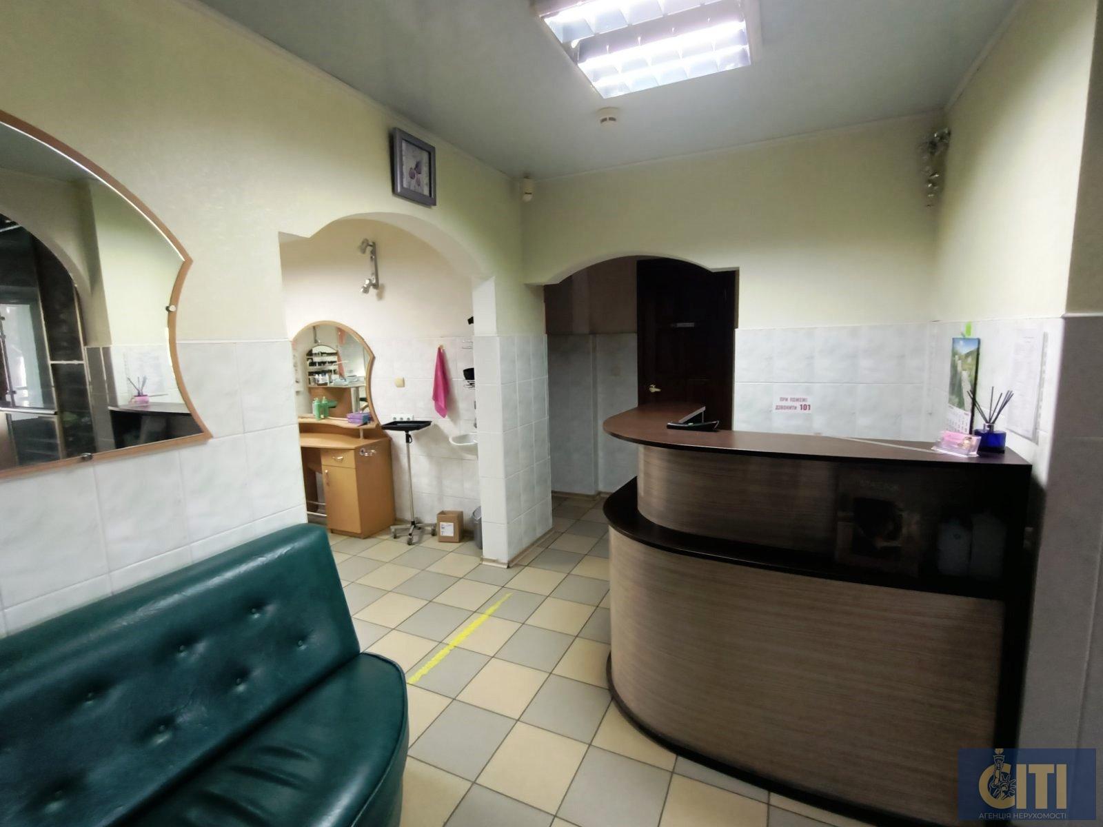 Здам в оренду салон краси в центральній частині міста по вул. Східна, 120 м²