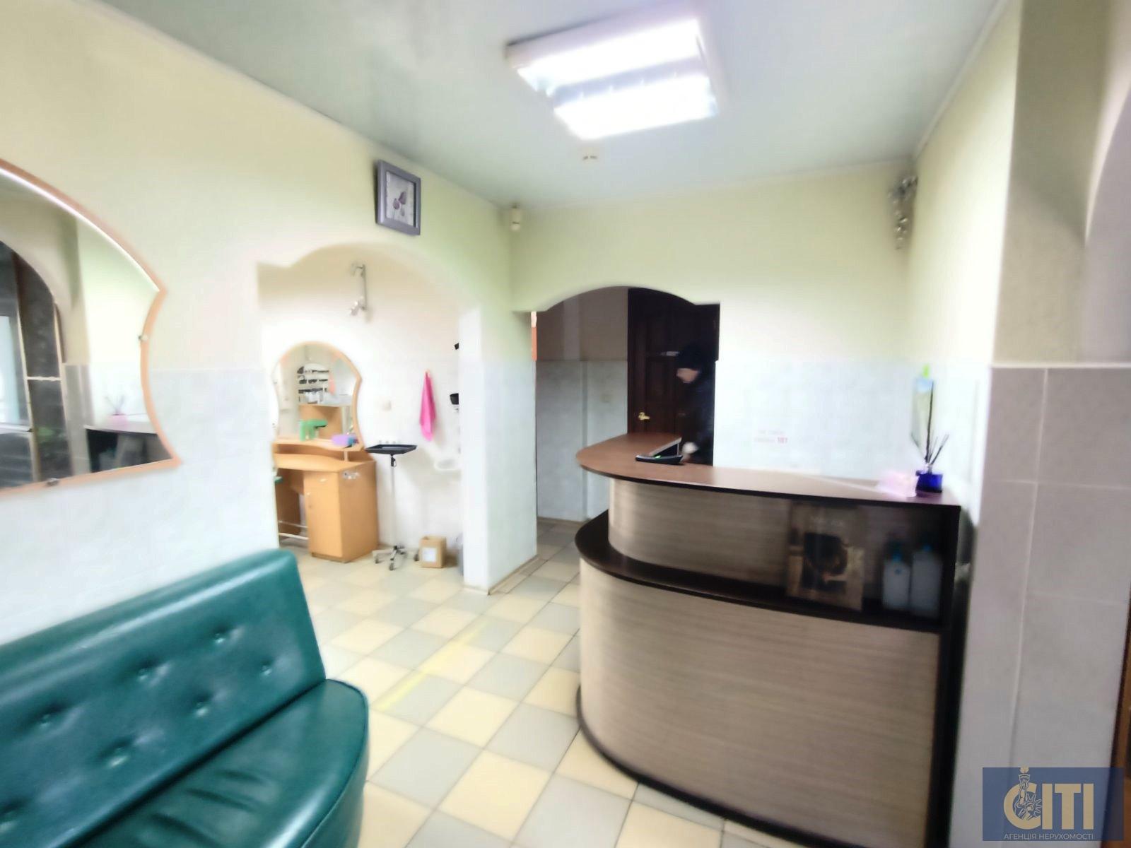 Здам в оренду салон краси в центральній частині міста по вул. Східна, 120 м²