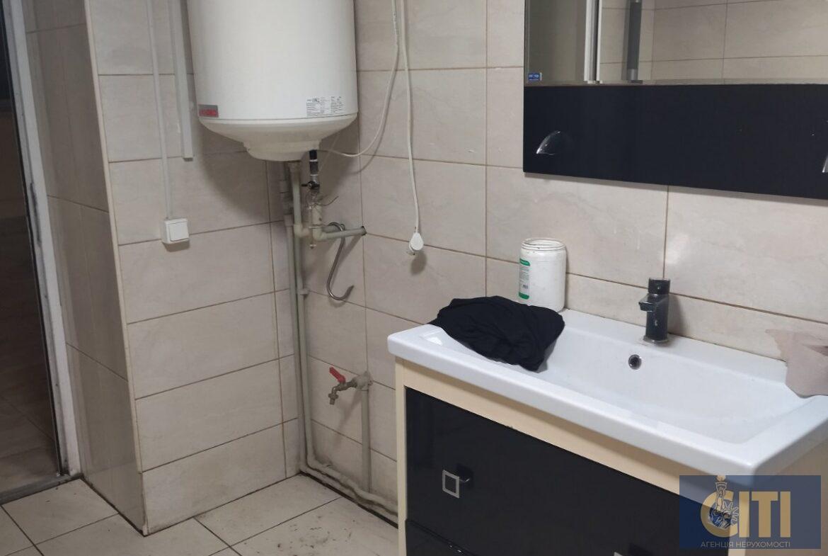 Оренда магазину, 200 кв.м., на вул. Велика Бердичівська