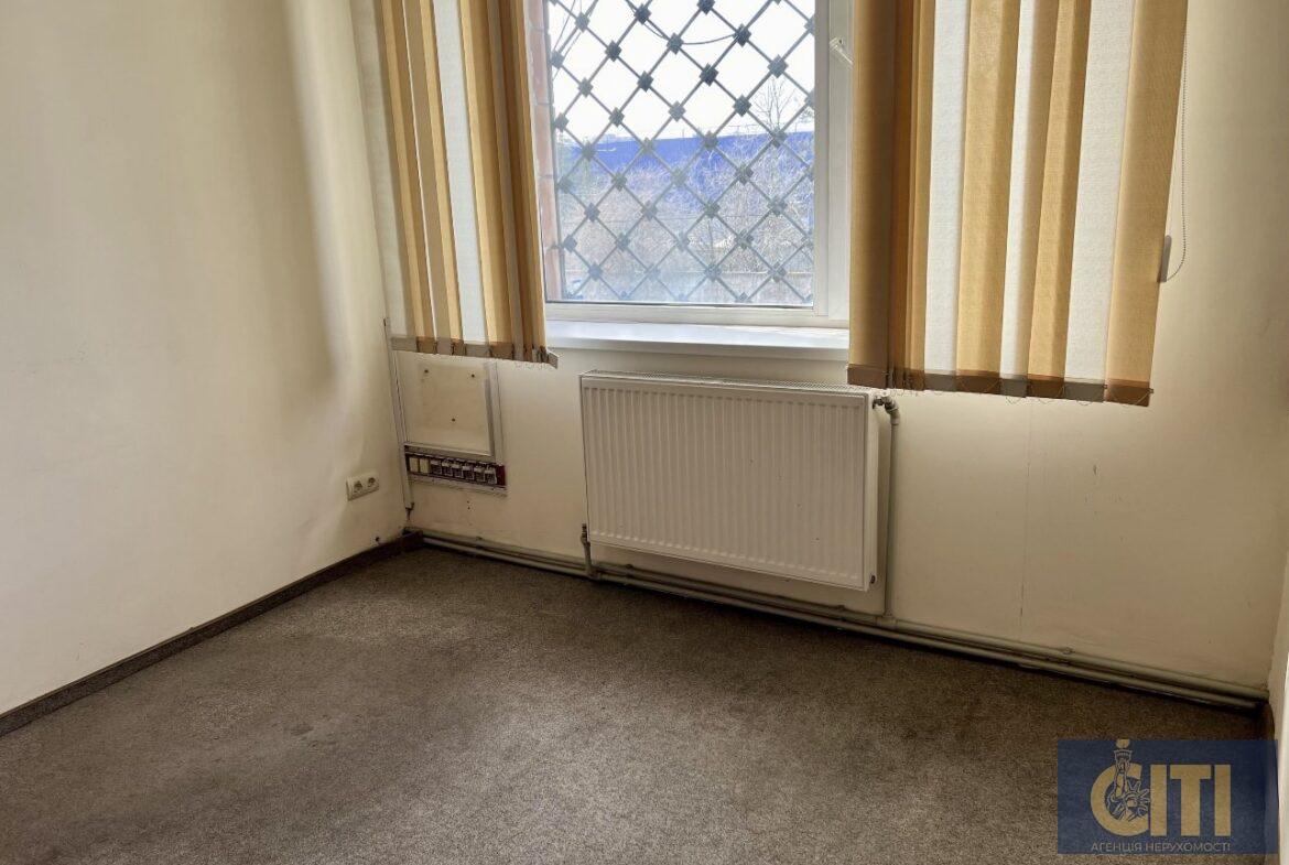 Трикімнатний офіс пр. Незалежності - 52,6 кв. м.