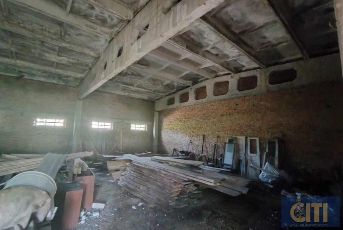 Продаж складських приміщень з рампою в Коростені, 425 кв.м.