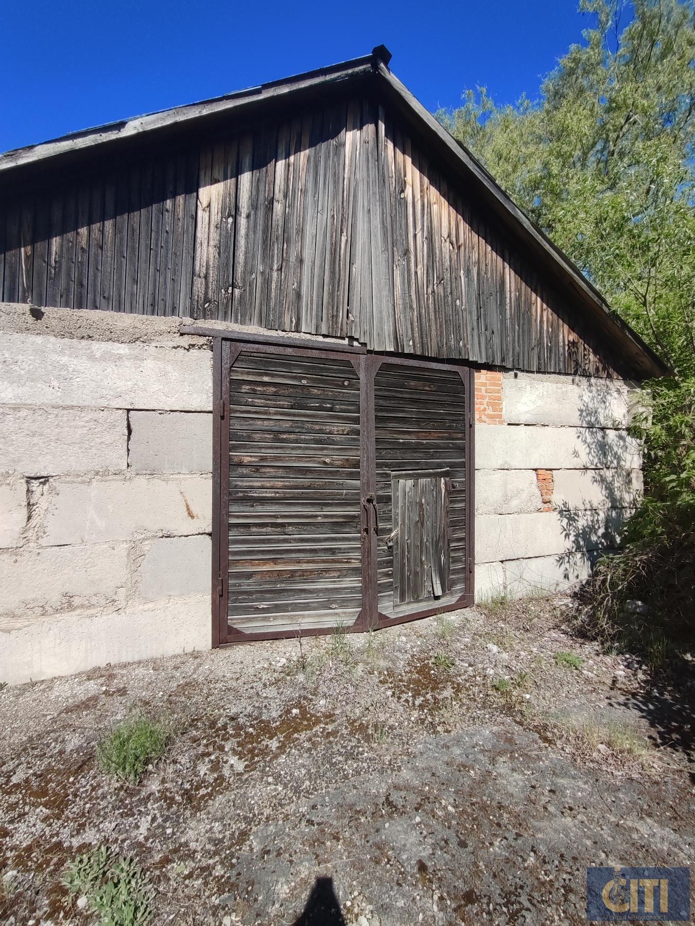 Продаж складських приміщень з рампою в Коростені, 425 кв.м.