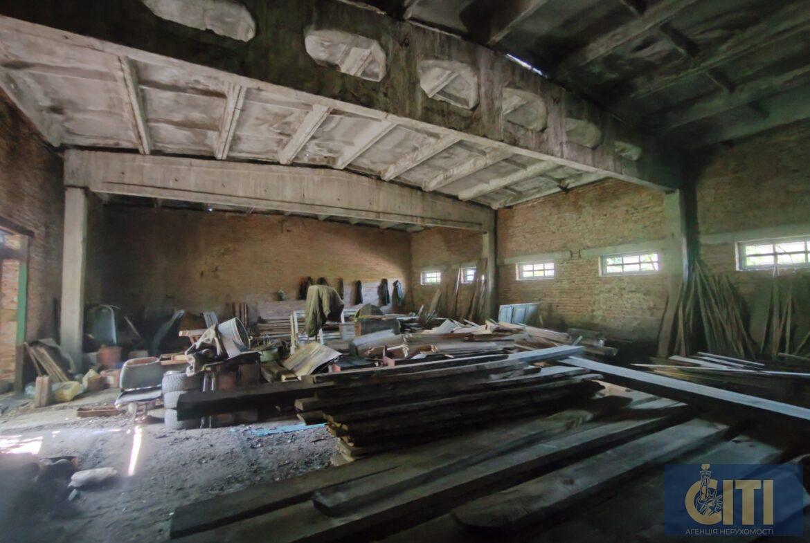 Продаж складських приміщень з рампою в Коростені, 425 кв.м.