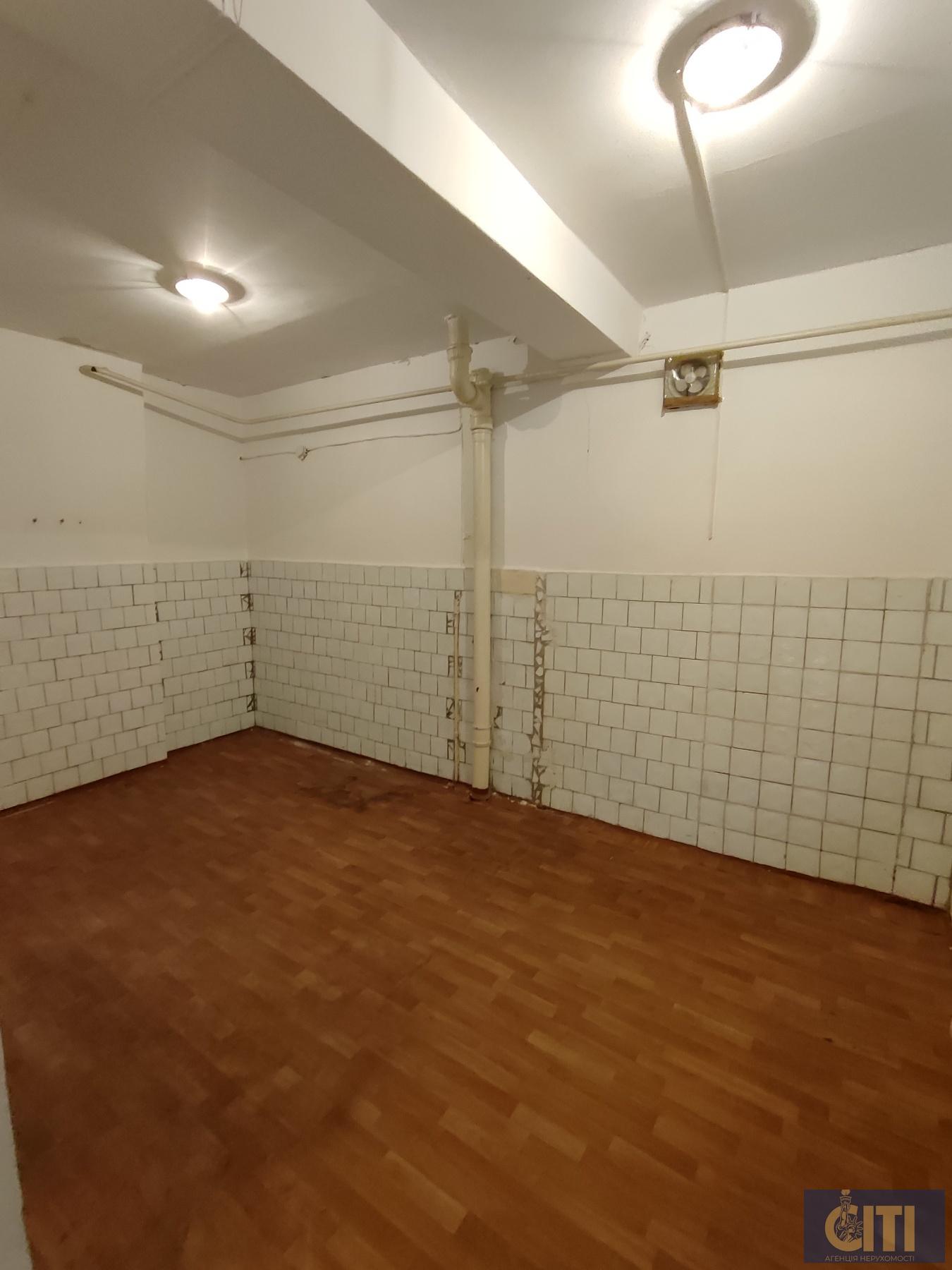 Аренда магазина площадью 88 кв. м в районе Малеванка. Оренда магазину площею 88 кв. м у районі Мальованка.