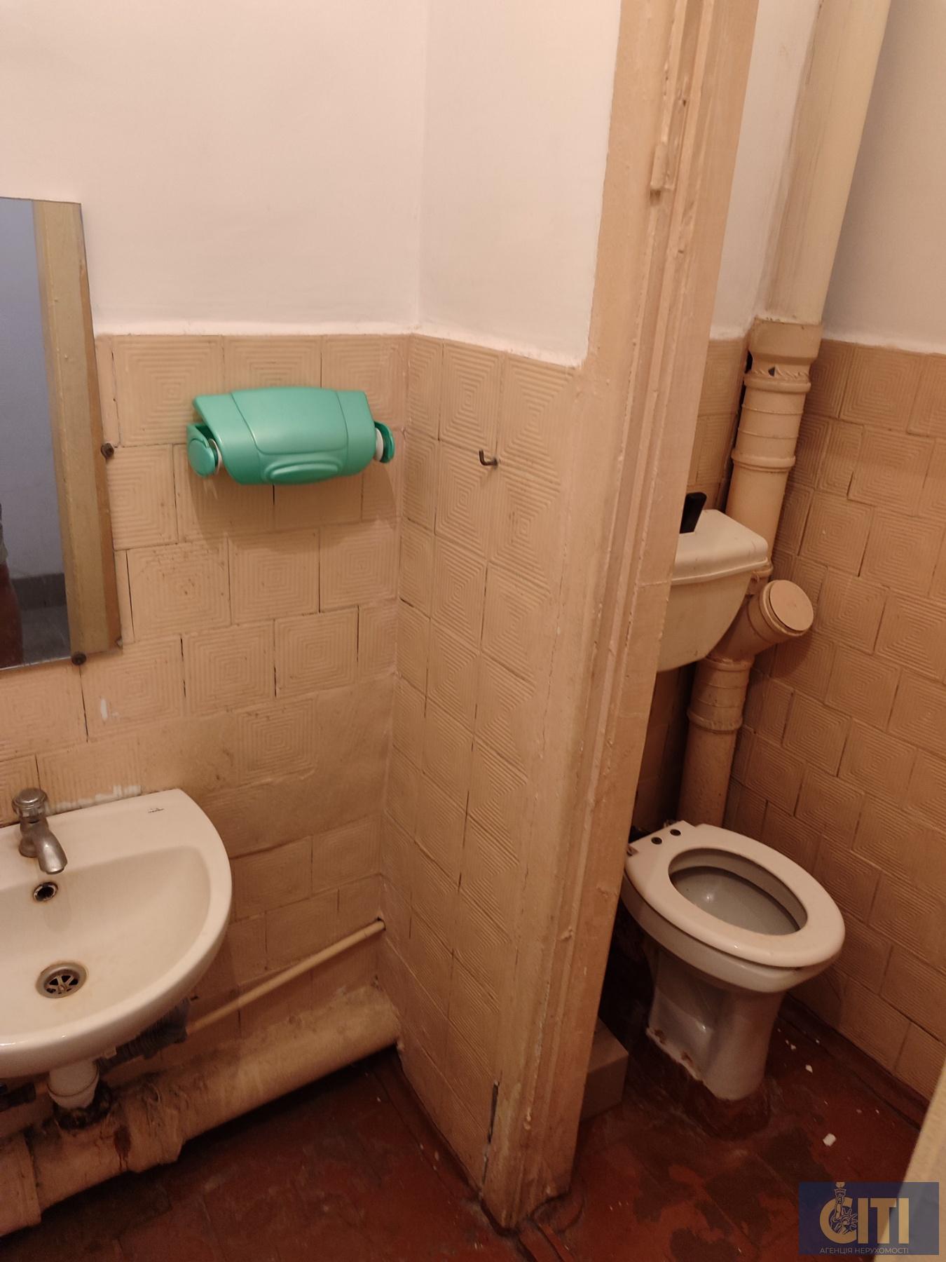 Аренда магазина площадью 88 кв. м в районе Малеванка. Оренда магазину площею 88 кв. м у районі Мальованка.