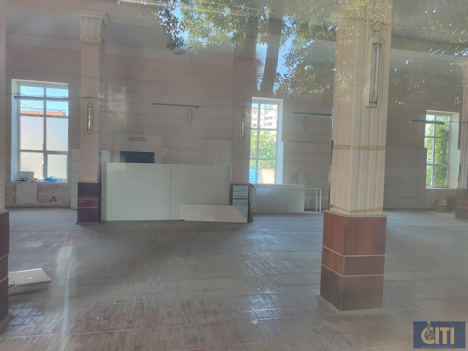 Оренда приміщення під спортивний клуб або склад, 400 кв.м