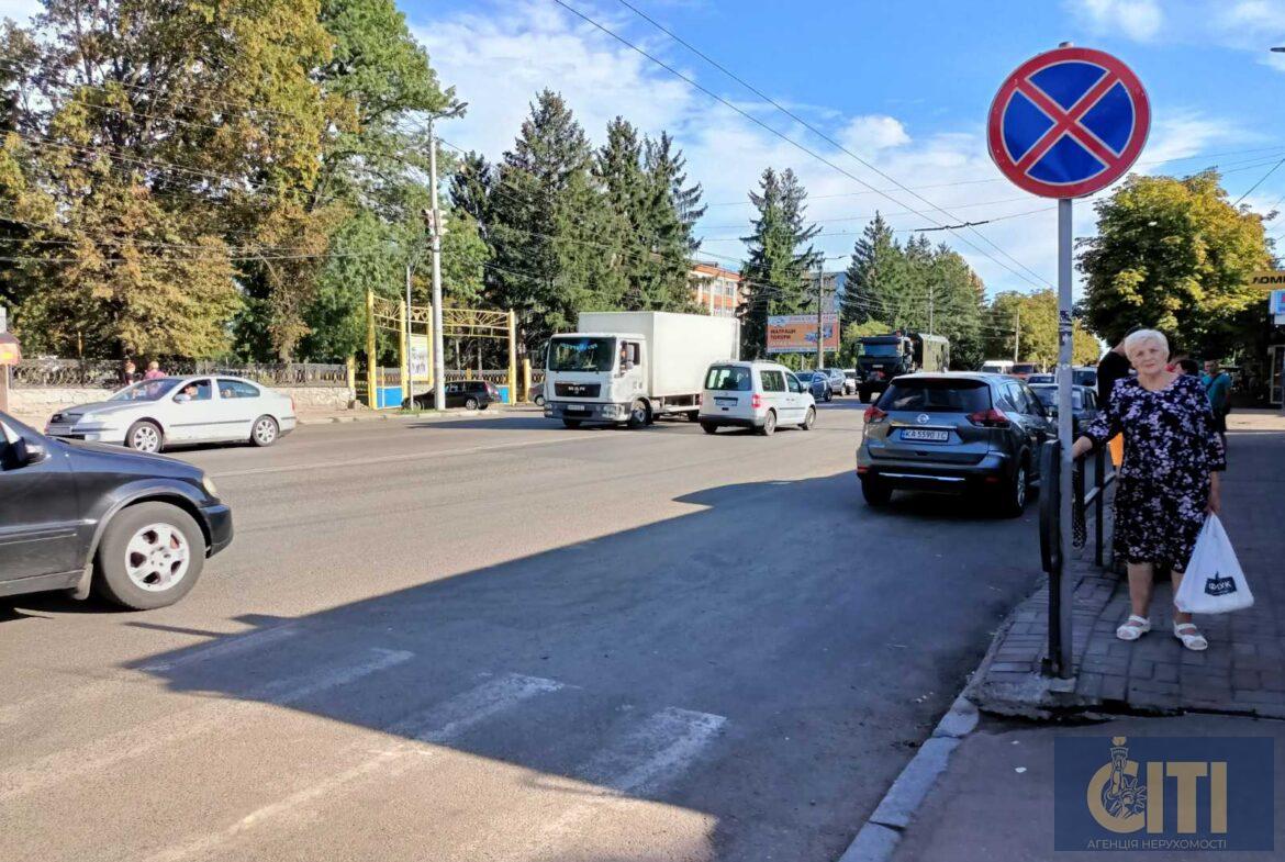 Оренда кіоску на Крошні, 20 м², фасад