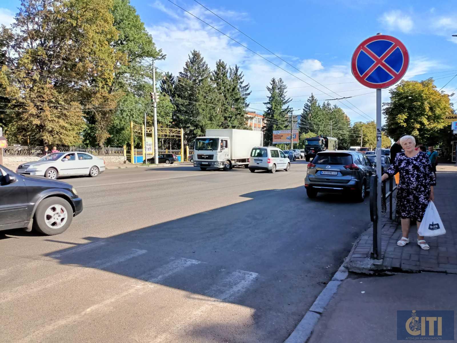 Оренда кіоску на Крошні, 20 м², фасад