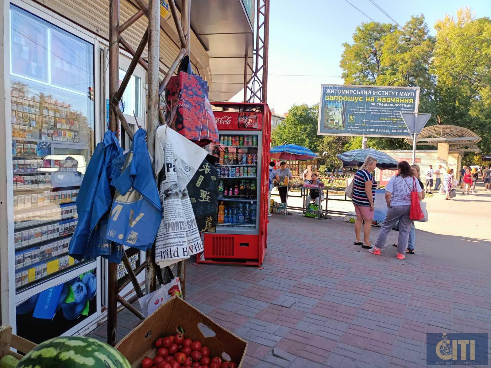 Оренда кіоску на Крошні, 20 м², фасад