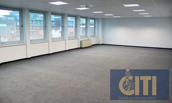 Коростишів, магазин-склад 250 кв.м. у центрі