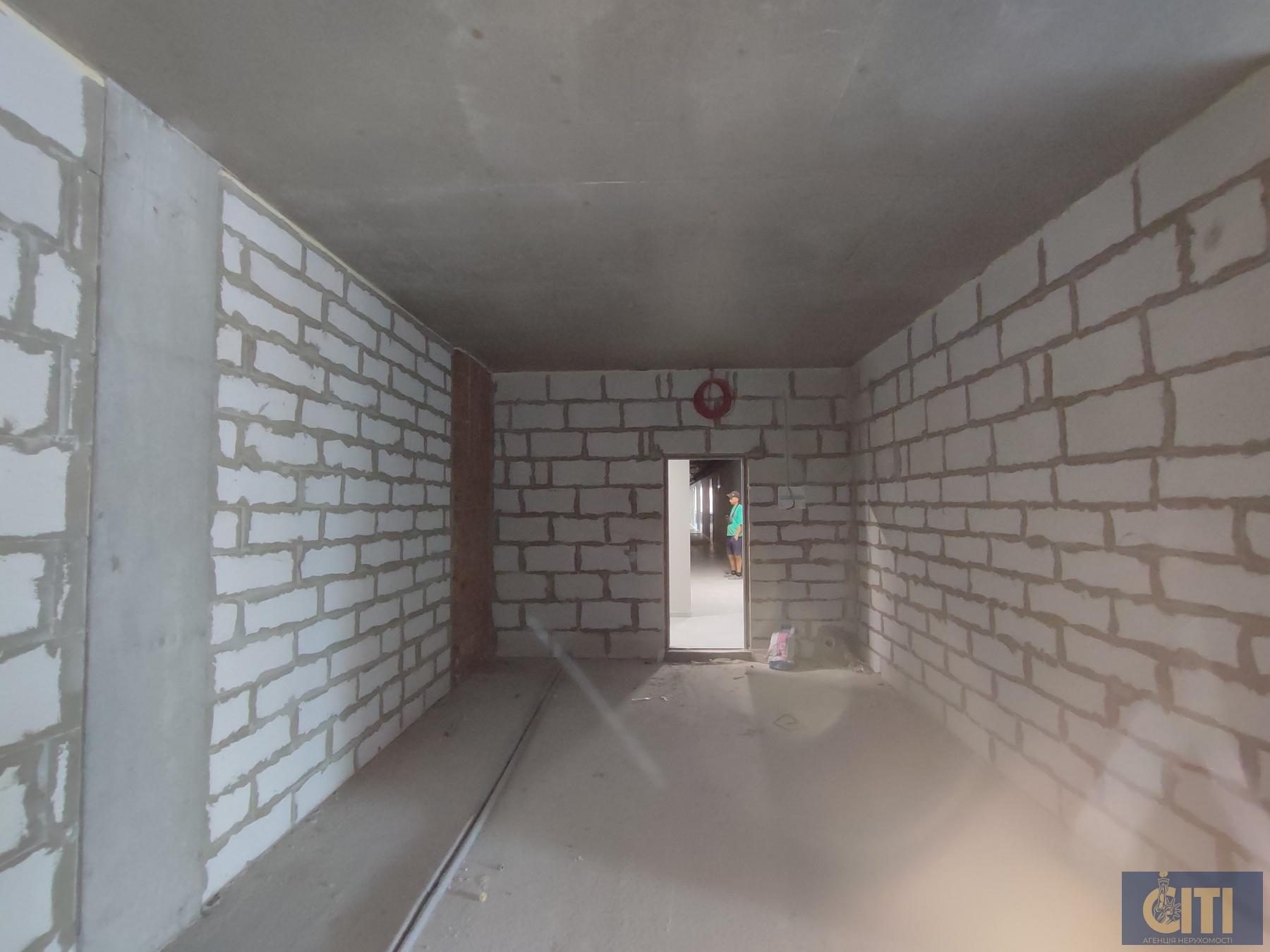 Помещения в новом торгово-офисном центре на Киевской от 100 кв.м. Приміщення в новому торгово-офісному центрі на Київській від 100 кв.м.