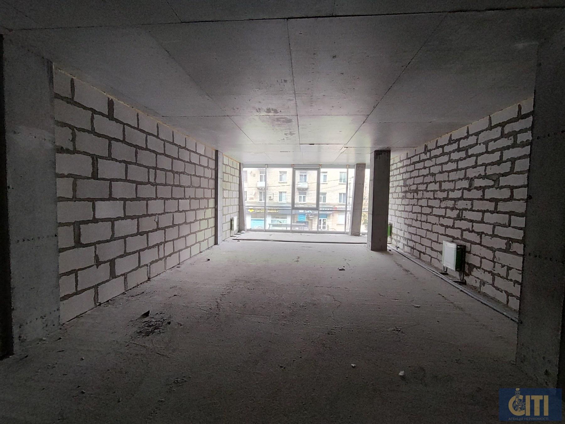 Помещения в новом торгово-офисном центре на Киевской от 100 кв.м. Приміщення в новому торгово-офісному центрі на Київській від 100 кв.м.