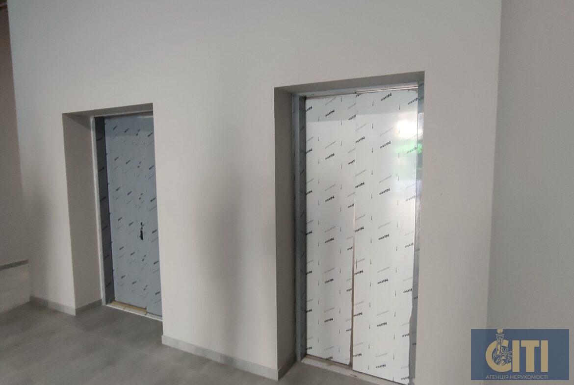 Приміщення в новому торгово-офісному центрі на Київській від 100 кв.м.